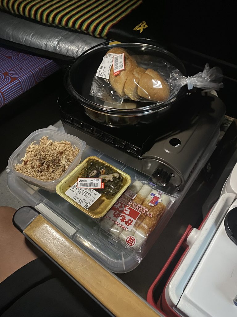 キャンプ場で用意した一泊二日のサーフィン旅の食事